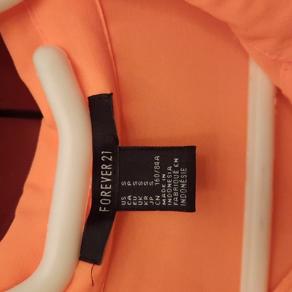 Blouse - Picture 2 of 3